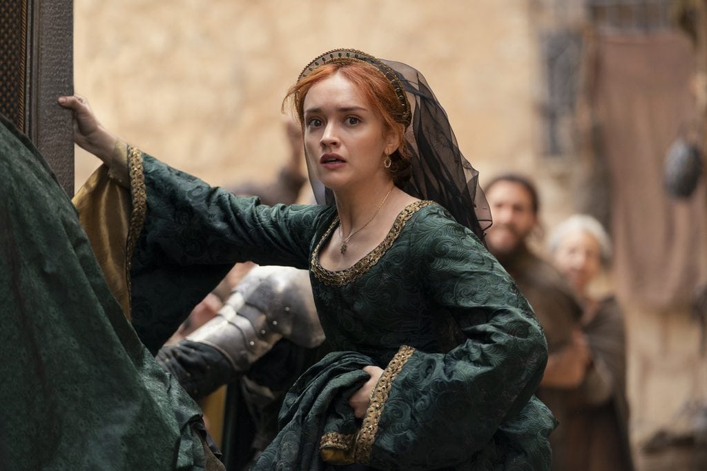 Alicent hightower (olivia cooke)