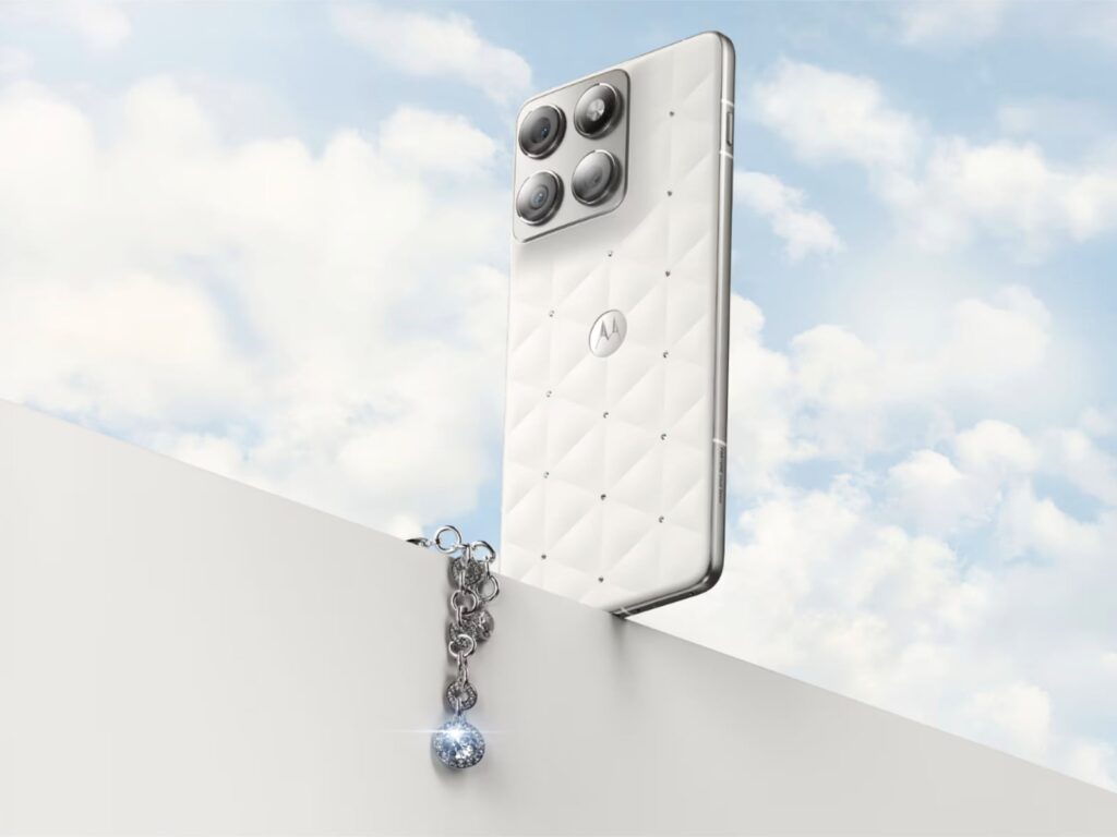 Motorola edge 70 cloud dancer