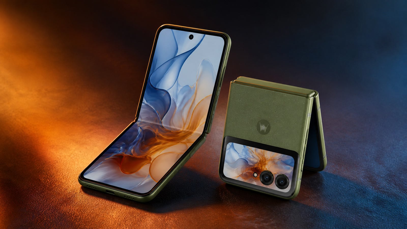 Motorola razr 50 ultra / motorola razr+ 2024 em composição editorial para a lista de celulares compatíveis com android 17