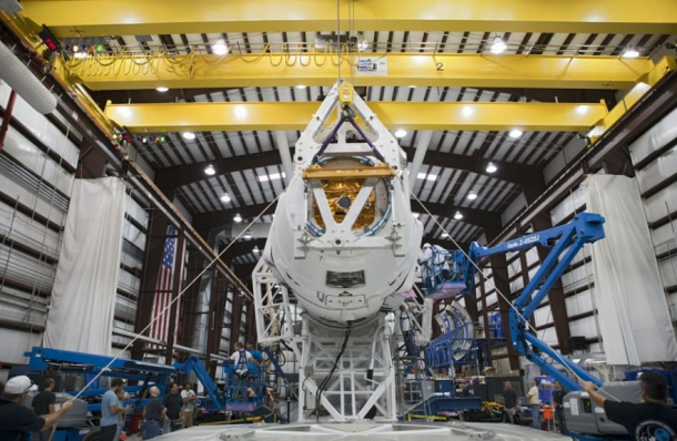 Spacex está pronta para lançar cápsula. Após o sucesso do vôo da cápsula dragon para a estação espacial internacional (iss), em maio passado, a empresa americana spacex tentará hoje a primeira de 12 missões de abastecimento previstas no âmbito de um contrato com a nasa.