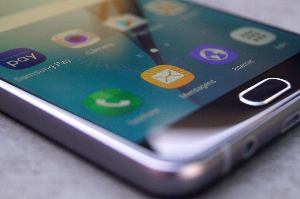 Review: samsung galaxy a9 pro (2016), um gigante com 5000 mah de bateria Review: samsung galaxy a9 pro (2016), um gigante com 5000 mah de bateria. O galaxy a9 pro da samsung tem como principal atrativo um espaço enorme para a bateria. E a samsung aproveitou muito bem esse espaço.