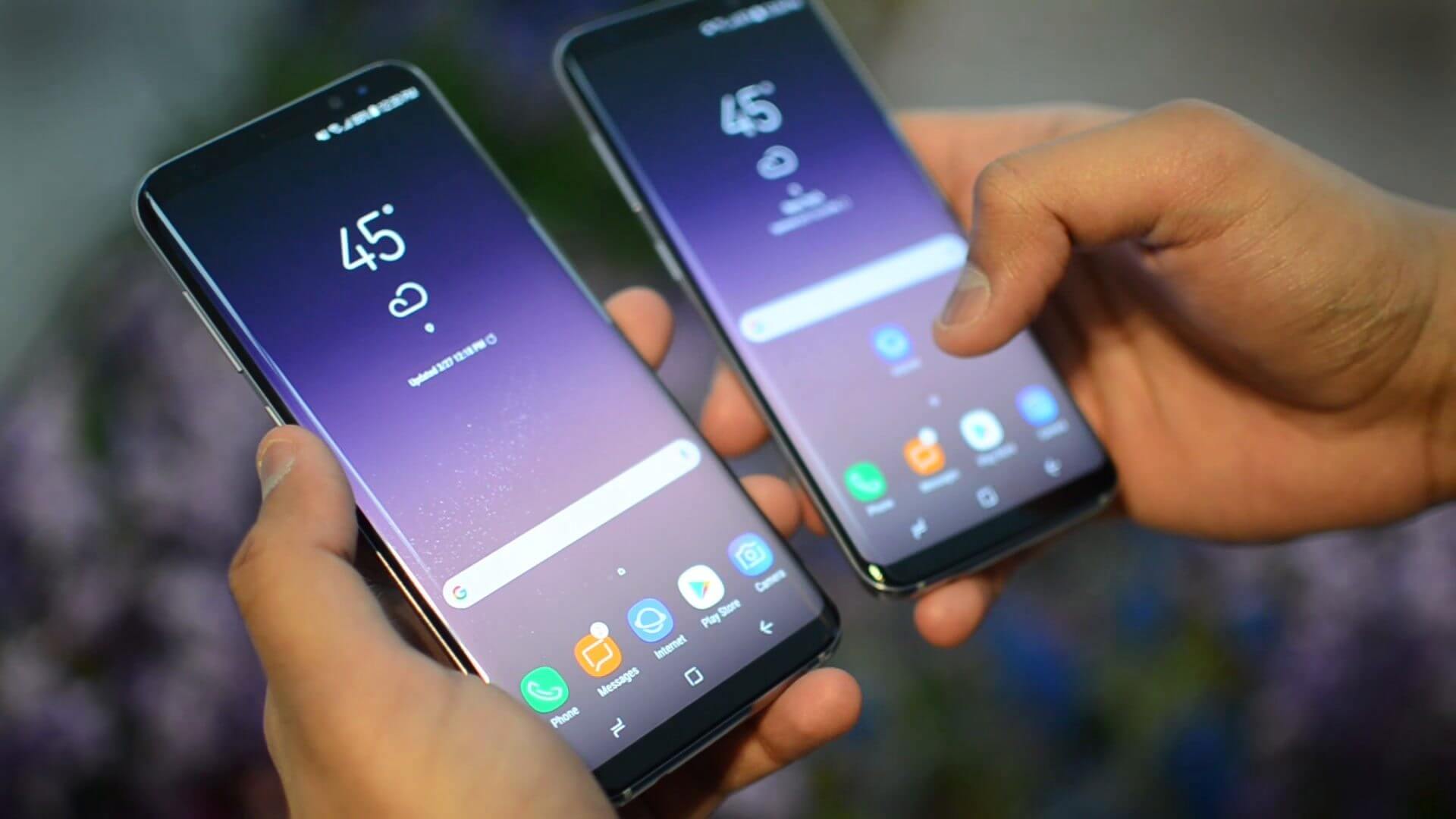 Galaxy s8+ (esquerda) e s8 (direita): dois tamanhos de tela, sem dificultar a pegada.