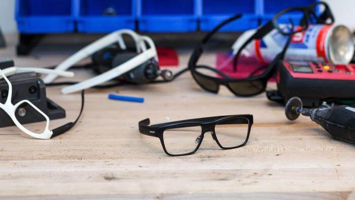 Intel está desenvolvendo seus próprios óculos inteligentes. Com o vaunt, a intel planeja lançar um smart glasses que, mais do funcional, será extremamente "normal" e confortável de se usar.