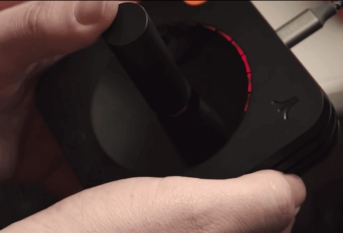 O console atari box agora tem um novo nome: atari vcs O console atari box agora tem um novo nome: atari vcs. Confira detalhes sobre console: a atari divulgou na última semana a mudança de nome do seu novo console. Chamado até agora de atari box, a empresa.
