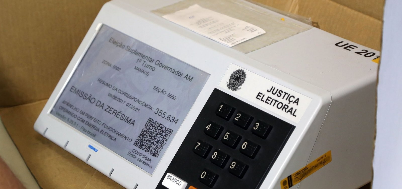 A história da urna eletrônica brasileira A história da urna eletrônica brasileira. A urna eletrônica brasileira foi criada no século passado e hoje é exportada para outros países, tornando o brasil protagonista nesta tecnologia