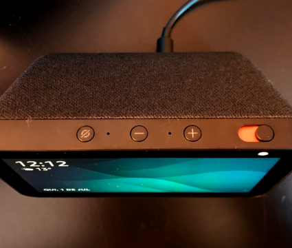 Review: amazon echo show 5 une tela e som para cuidar da sua rotina Botões da parte superior do amazon echo show 5