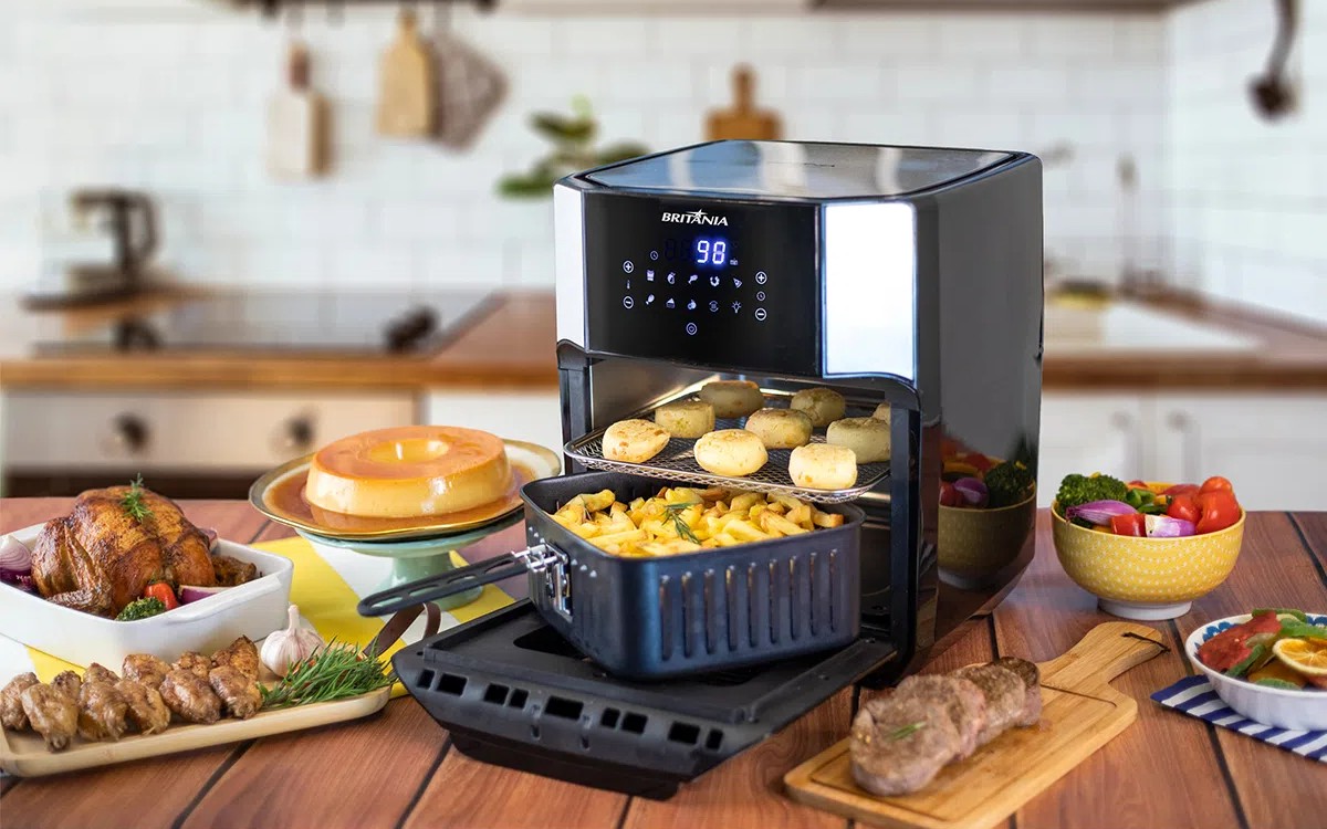 Philco lança micro-ondas sem prato giratório e mais novidades Fritadeira britânia oven bfr2100. Reprodução: britânia