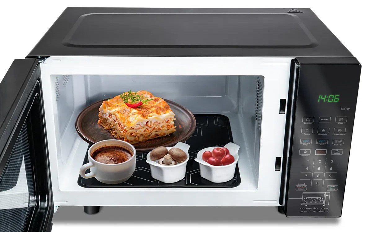 Philco lança micro-ondas sem prato giratório e mais novidades Micro-ondas philco pmo28tf flat. Reprodução: philco
