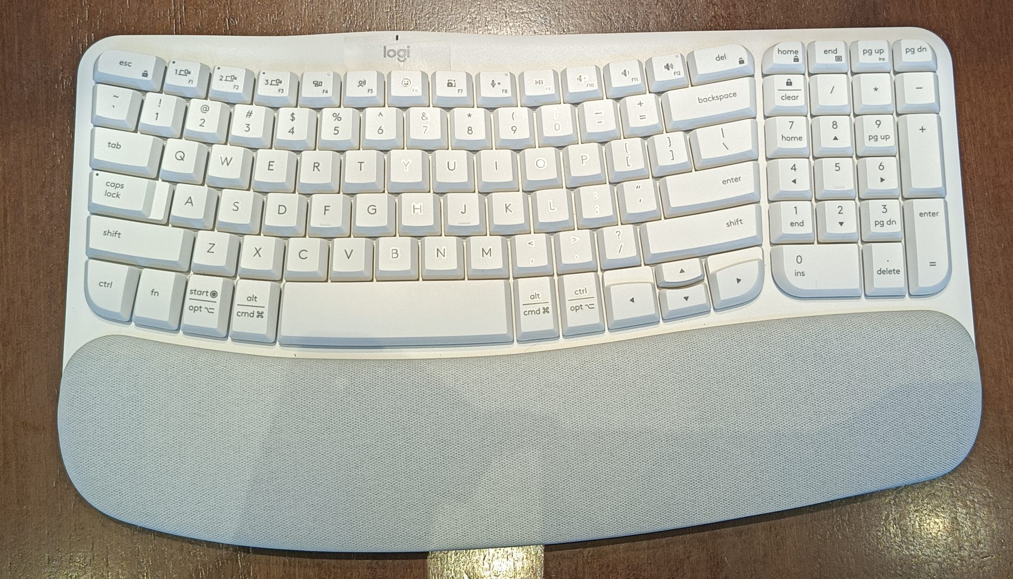 REVIEW: Logitech Wave Keys keyboard delivers comfort and practicality